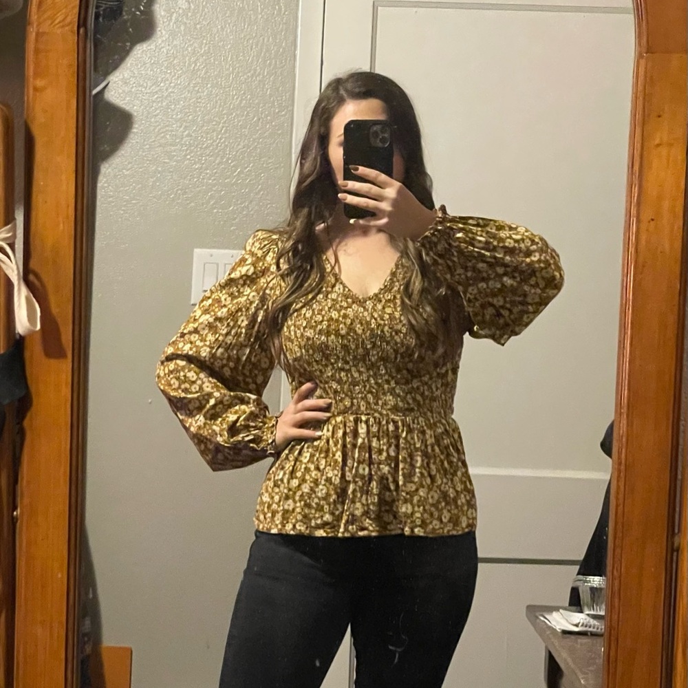 Floral Blouse - Picture 2 of 4